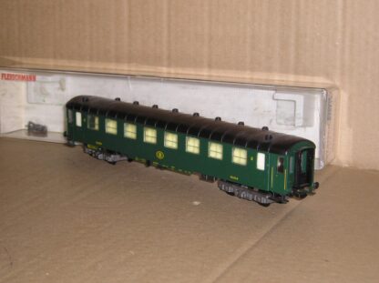 EC0593 Fleischmann 5152 Belgium SNCB older 2nd class coach green excellent used boxed.