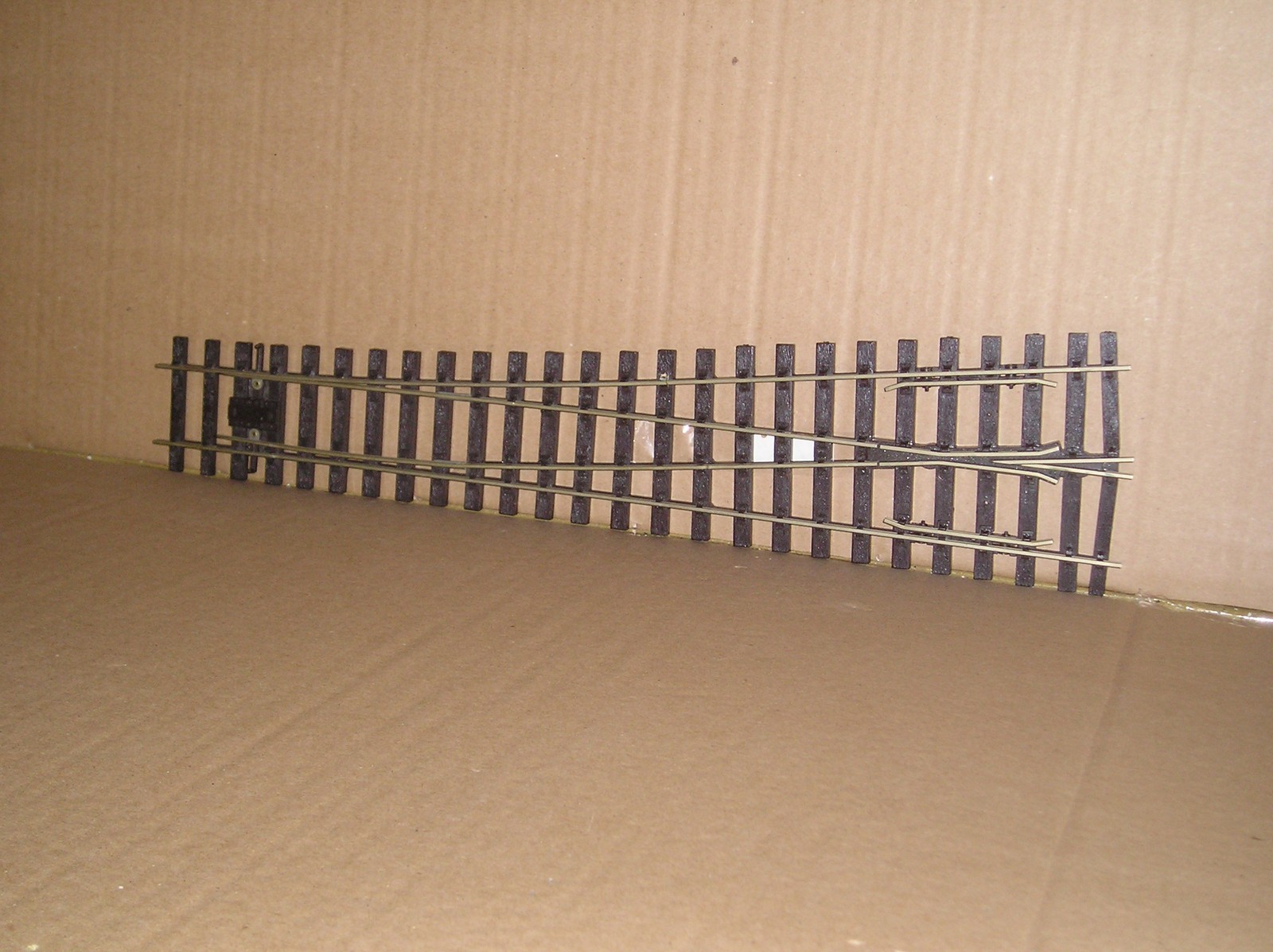 thumbnail image 2 of Peco SL-E87 HO Scale Left Hand Curved Large Radius Turnout Electrofrog Code 100 2 of 6