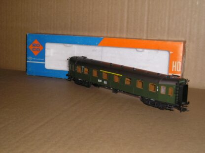 EC0221 Roco 4290S(?) German DB AB4ue coach in green excellent used boxed.